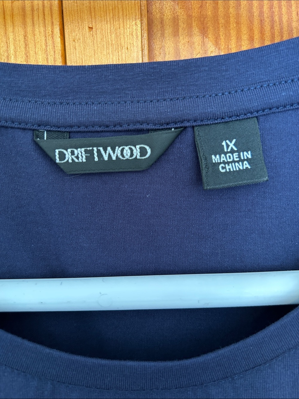 DRIFTWOOD Navy Short Sleeve Tee with Red, Blue & White Floral Embroidery New - Picture 3 of 8